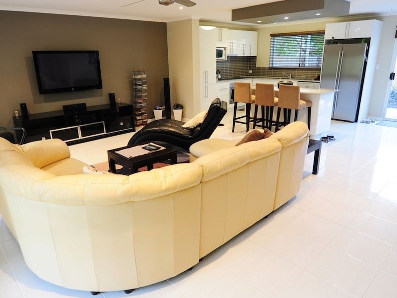 9 Victory Crescent, Sunrise Beach QLD 4567