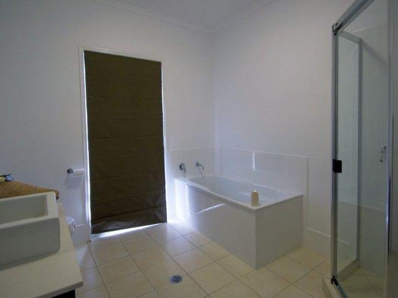 33 Jacksonia Place, Noosaville QLD 4566