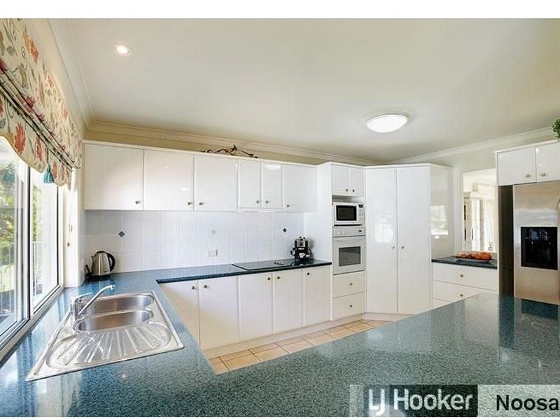 17 Habitat Place, Noosa Heads QLD 4567