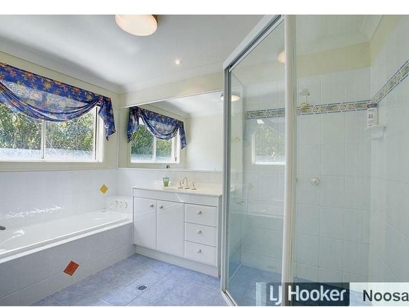 17 Habitat Place, Noosa Heads QLD 4567