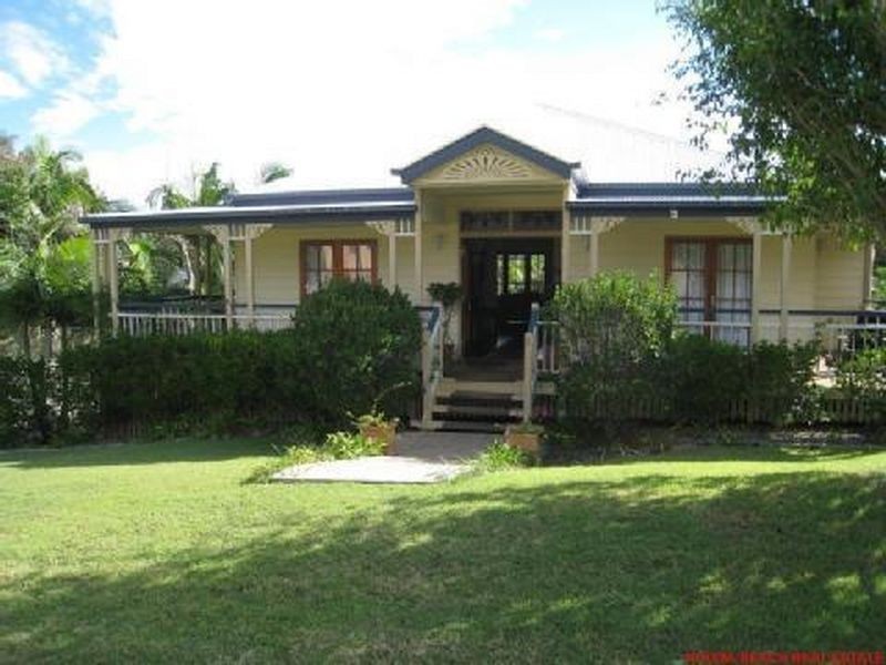 5 Southern Cross Parade, Sunrise Beach QLD 4567