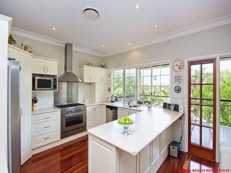 5 Southern Cross Parade, Sunrise Beach QLD 4567