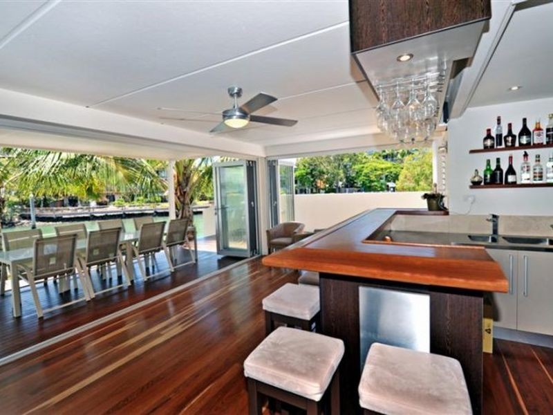 4 Noosa Parade, Noosa Heads QLD 4567