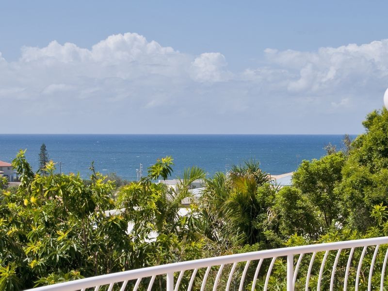 12 Southern Cross Parade, Sunrise Beach QLD 4567