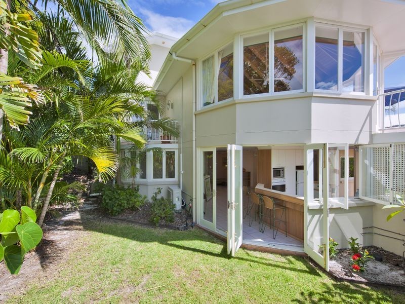 12 Southern Cross Parade, Sunrise Beach QLD 4567