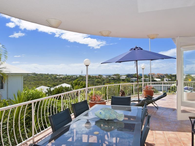 12 Southern Cross Parade, Sunrise Beach QLD 4567