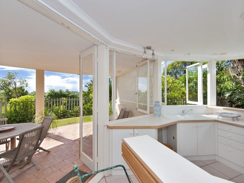 12 Southern Cross Parade, Sunrise Beach QLD 4567