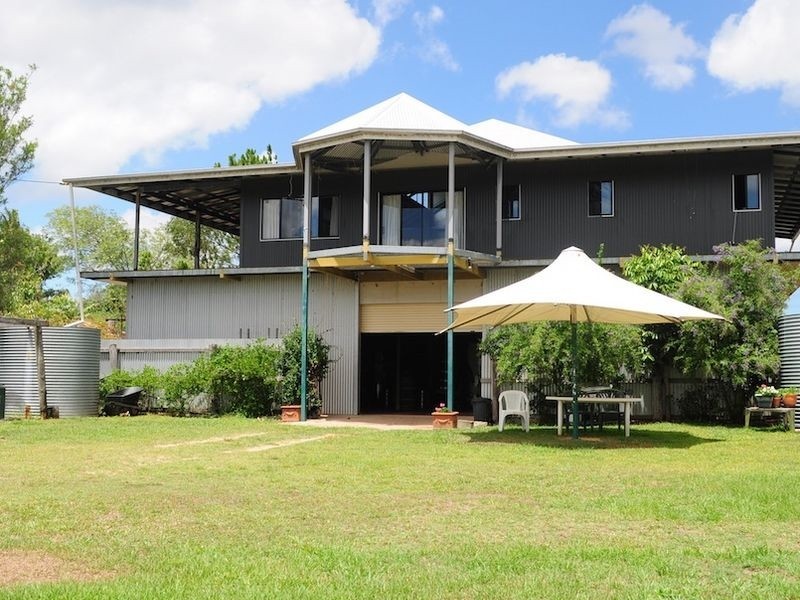 310 Memorial Drive, Eumundi QLD 4562
