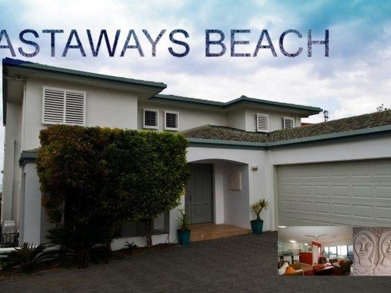 8 Tropicana Rise, Castaways Beach QLD 4567