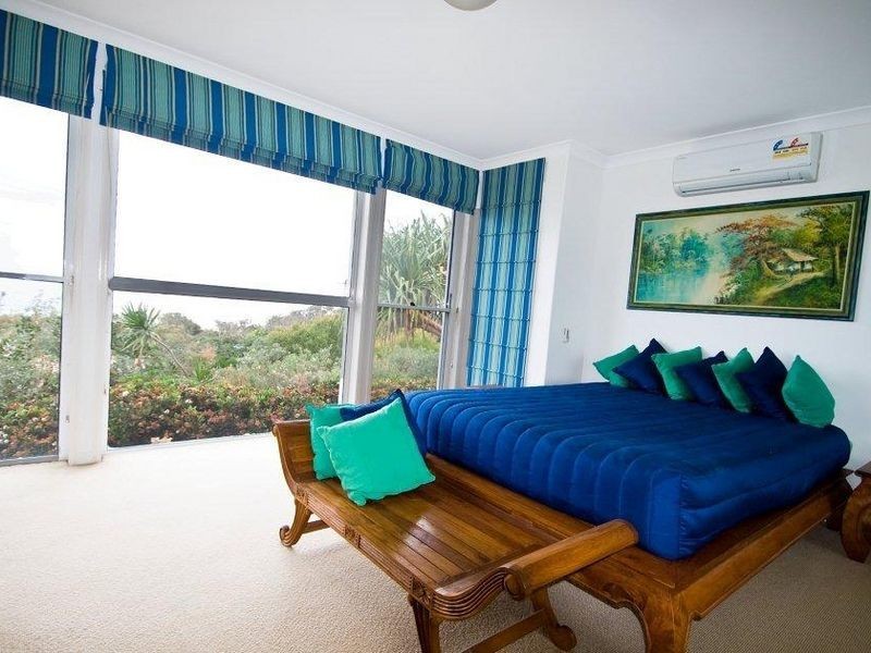 8 Tropicana Rise, Castaways Beach QLD 4567