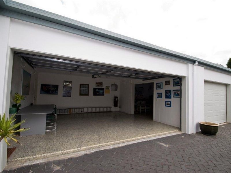 8 Tropicana Rise, Castaways Beach QLD 4567