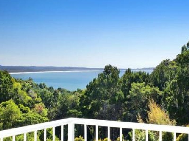 2/33 Viewland Drive, Noosa Heads QLD 4567