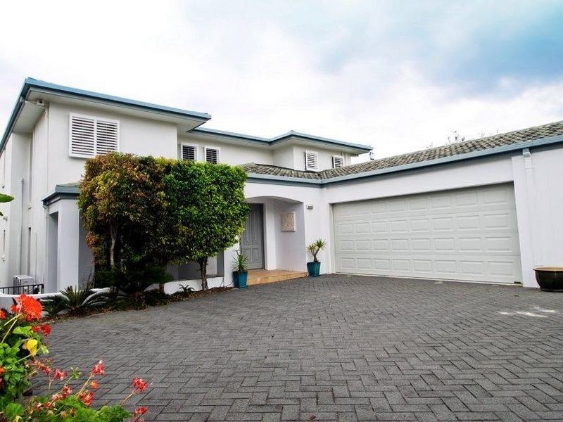 8 Tropicana Rise, Castaways Beach QLD 4567