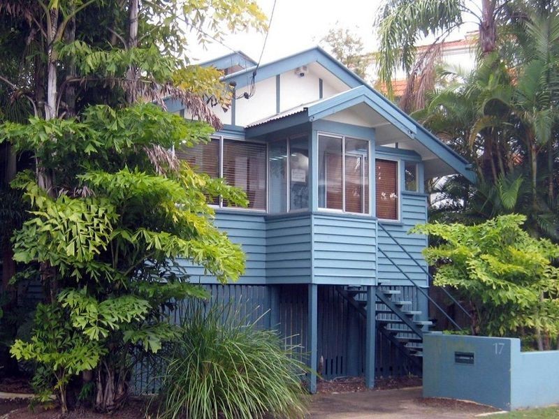 17 Edward Street, Noosaville QLD 4566