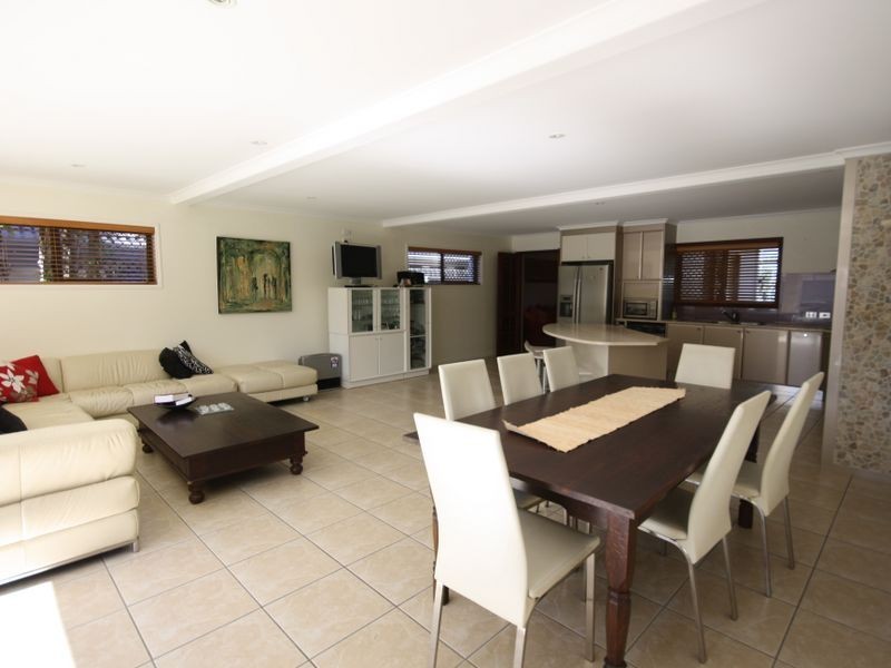 6 Park Court, Noosaville QLD 4566