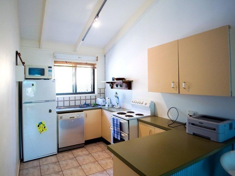 4/4 Oceania Crescent, Sunshine Beach QLD 4567