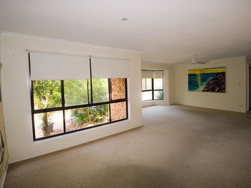 8 Gretel Court, Sunrise Beach QLD 4567