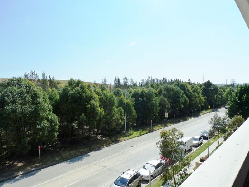 307/27 Hill Rd, Wentworth Point NSW 2127