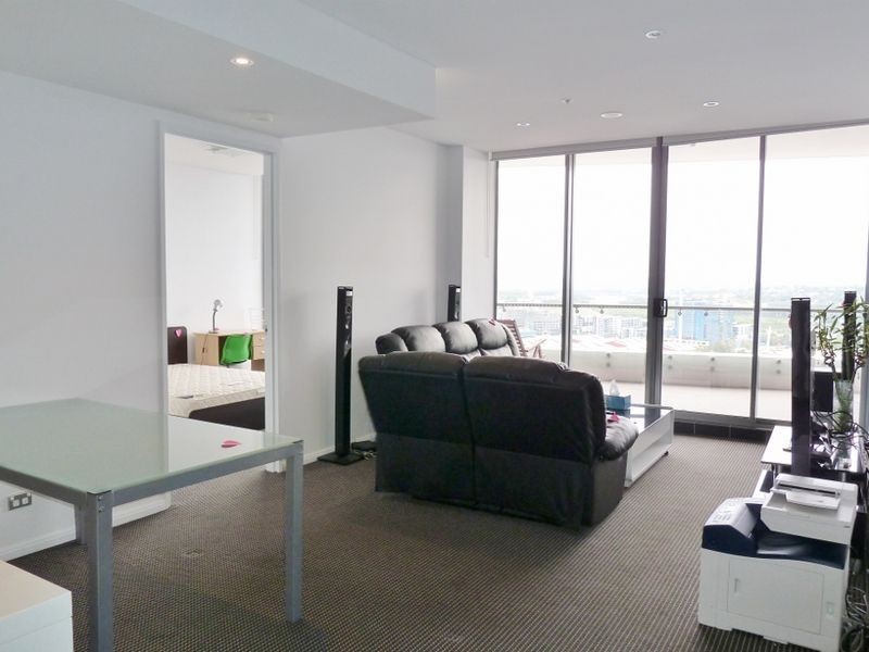 2207/87 Shoreline Drive, Rhodes NSW 2138