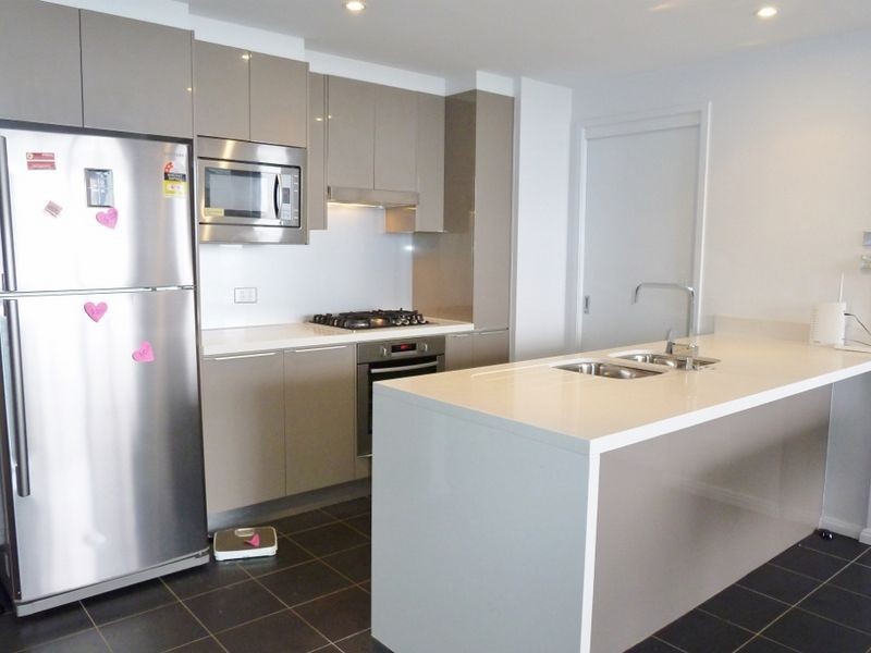 2207/87 Shoreline Drive, Rhodes NSW 2138