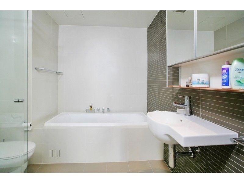 202/8 Jean Wailes Ave, Rhodes NSW 2138