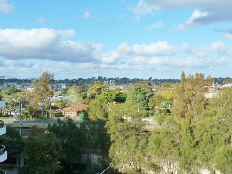 521/2 Meredith Ave, Rhodes NSW 2138