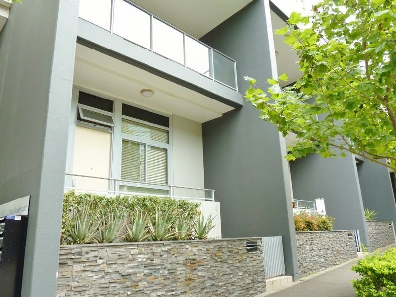 4 Rider Blvd, Rhodes NSW 2138