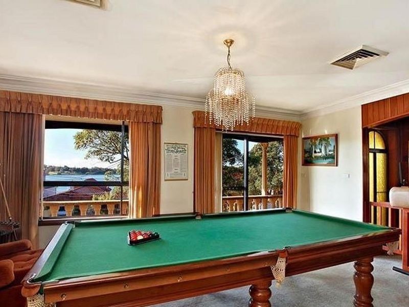 64 Llewellyn Street, Rhodes NSW 2138