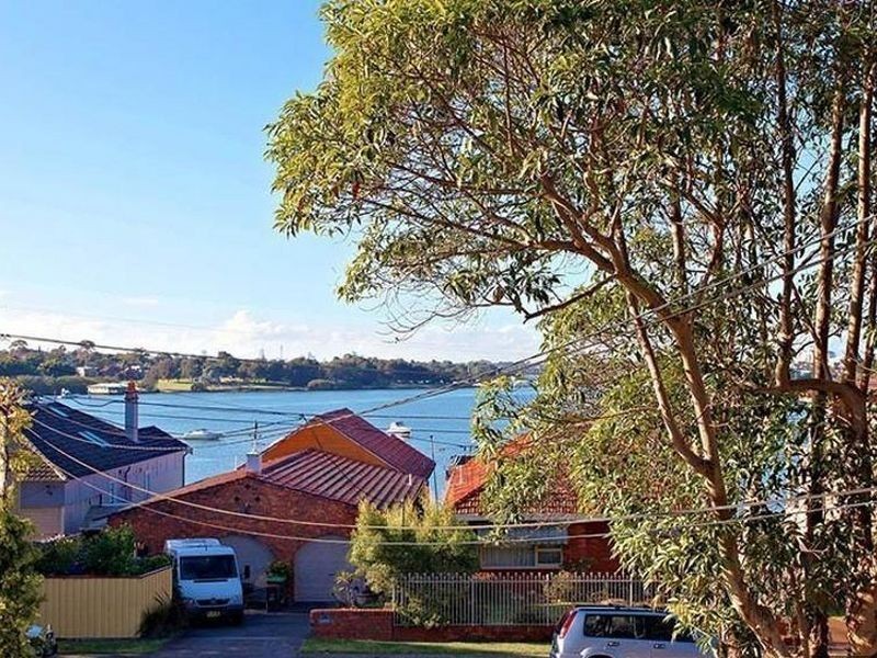 64 Llewellyn Street, Rhodes NSW 2138