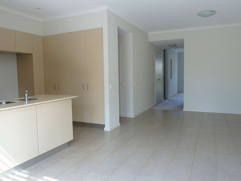 7 Henricks Ave, Newington NSW 2127