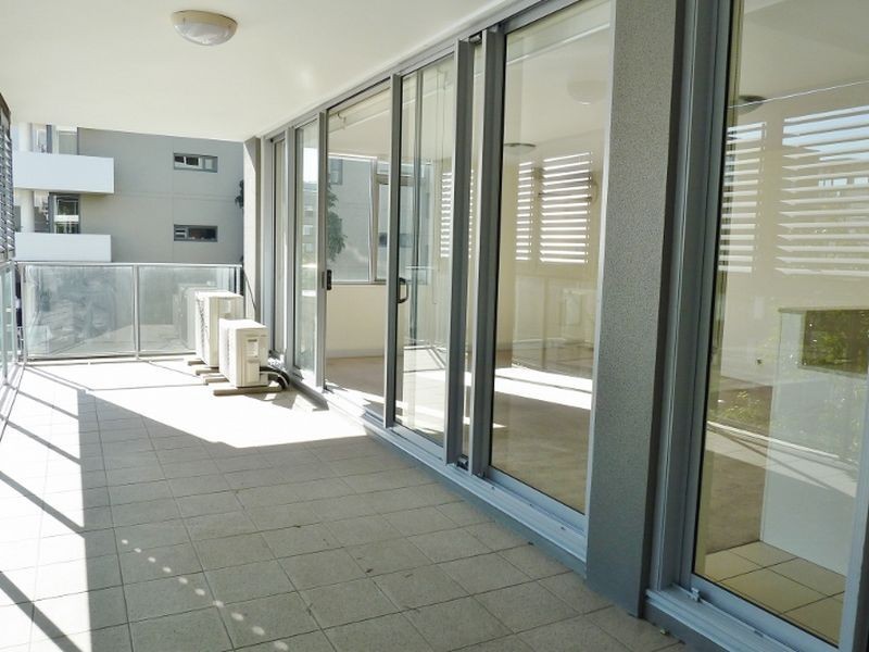 202/42 Rider Blvd, Rhodes NSW 2138