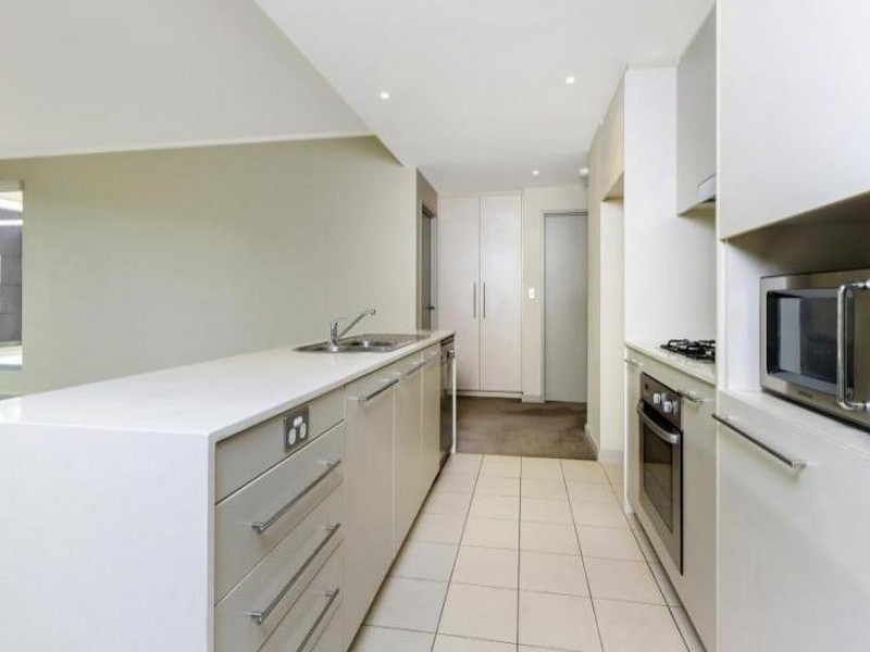 501/2 Walker St, Rhodes NSW 2138
