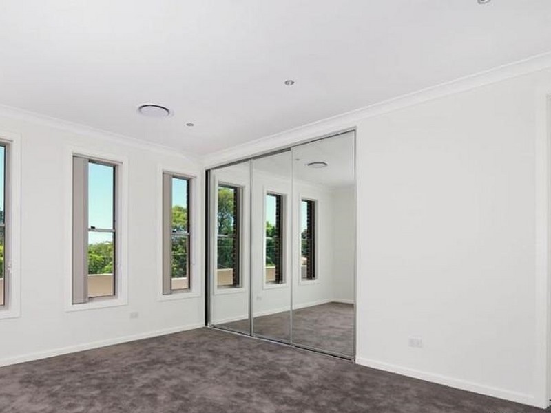 77 Marshall Rd, Carlingford NSW 2118