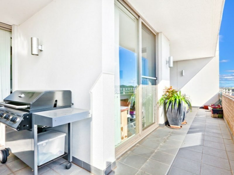 709/19 Hill Road, Wentworth Point NSW 2127