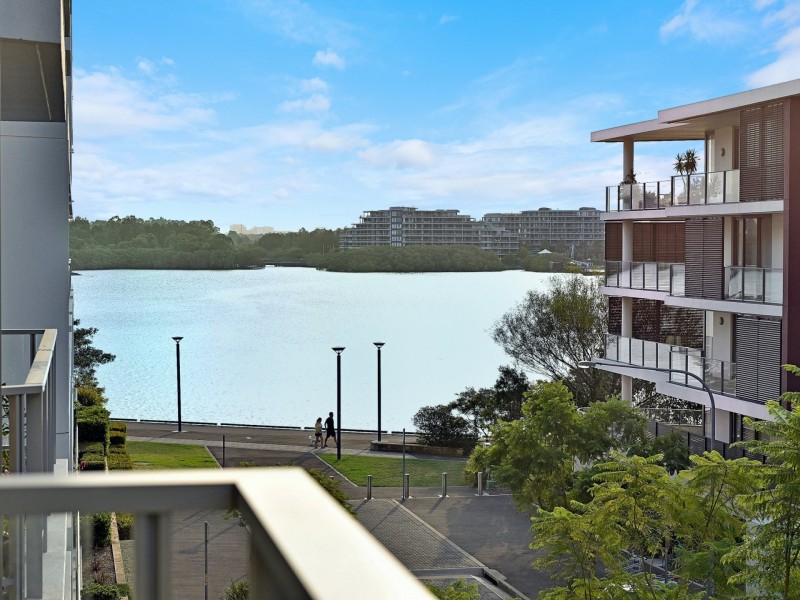 302/14 SHORELINE DRIVE, Rhodes NSW 2138