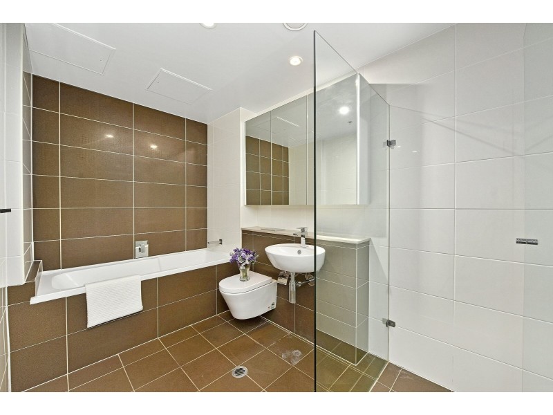 PENTHOUSE/87 Shoreline Drive, Rhodes NSW 2138