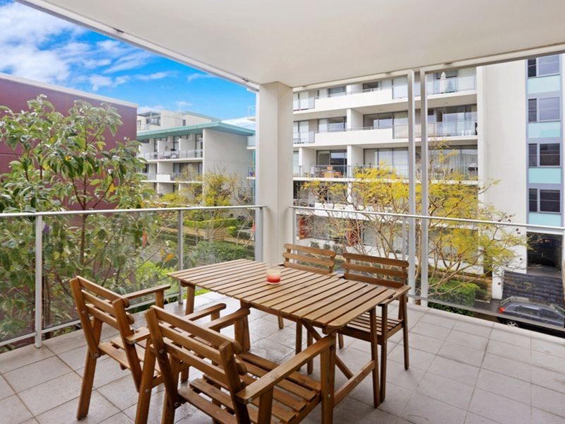 208/10 Shoreline Drive, Rhodes NSW 2138