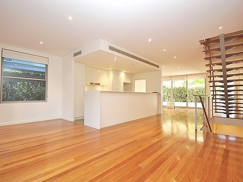 9 Lewis Ave, Rhodes NSW 2138