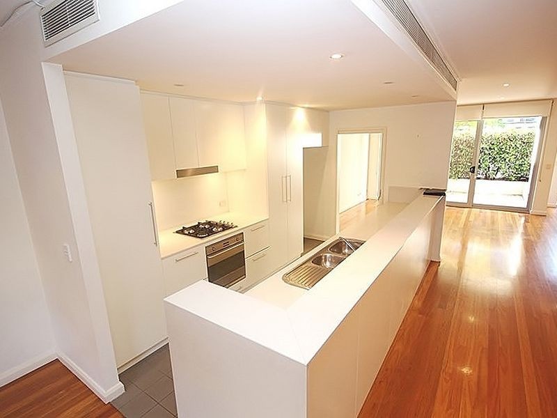 9 Lewis Ave, Rhodes NSW 2138