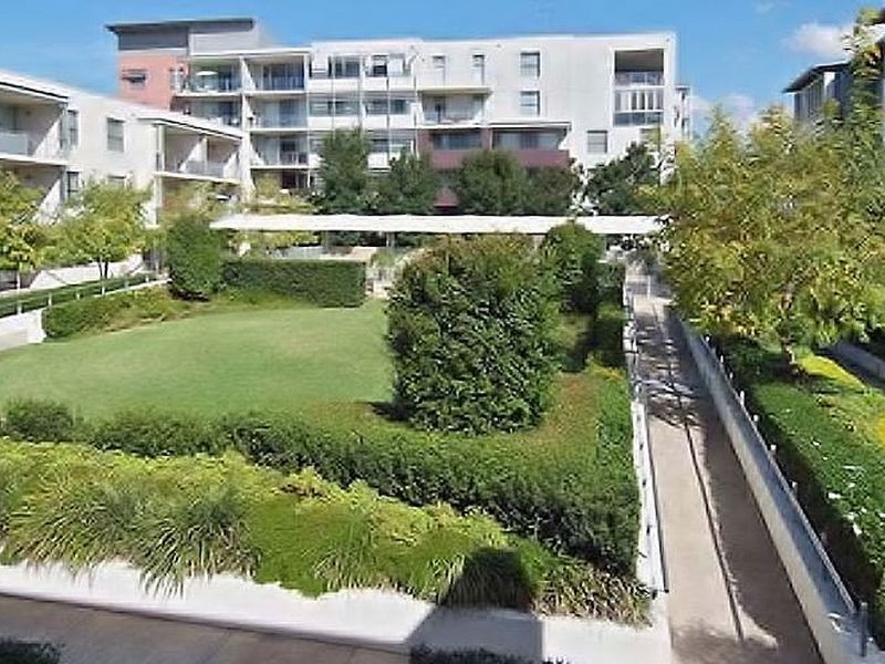 9 Lewis Ave, Rhodes NSW 2138