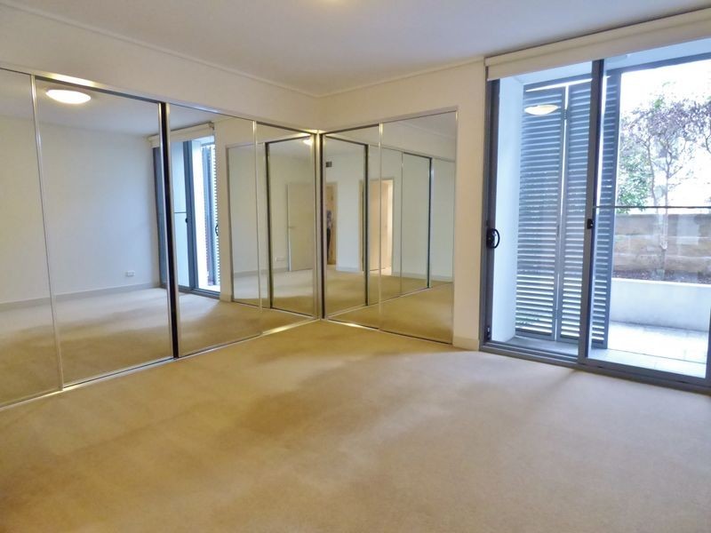 9 Jean Wailes Ave, Rhodes NSW 2138