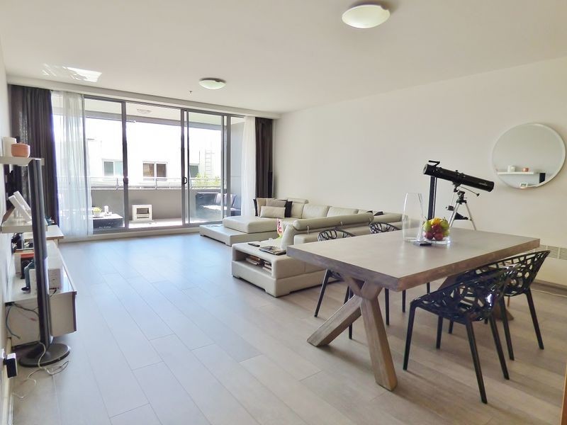 301/2 Rider Blvd, Rhodes NSW 2138