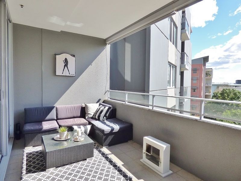 301/2 Rider Blvd, Rhodes NSW 2138