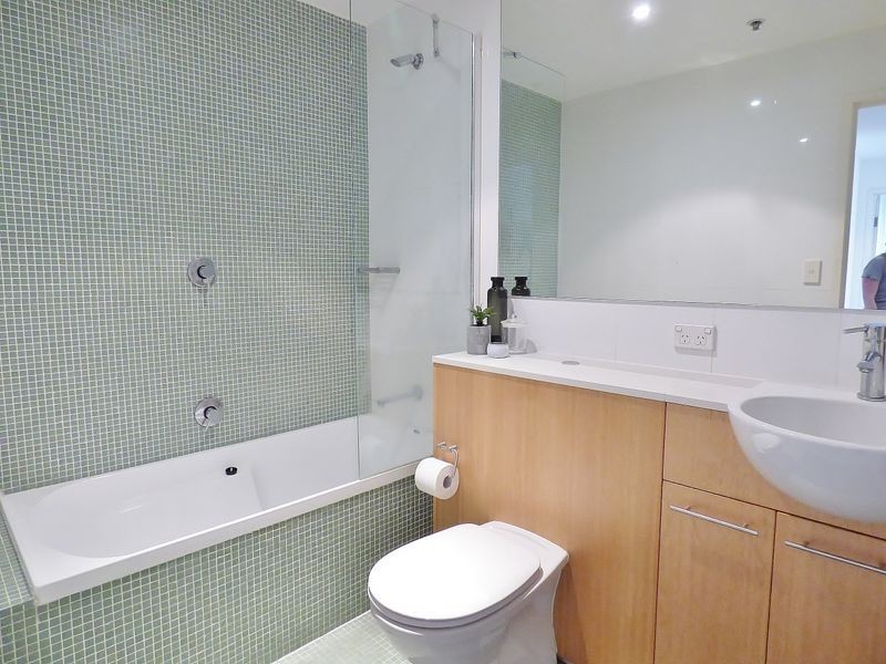 301/2 Rider Blvd, Rhodes NSW 2138