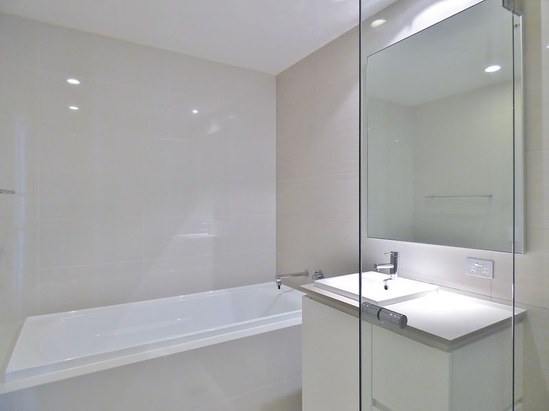 1001/7 Rider Blvd, Rhodes NSW 2138