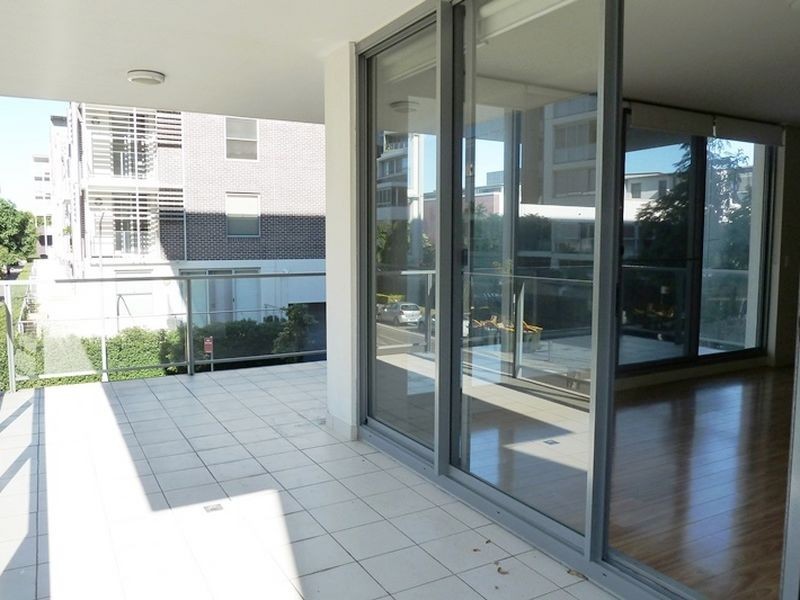 202/2 Lewis Avenue, Rhodes NSW 2138