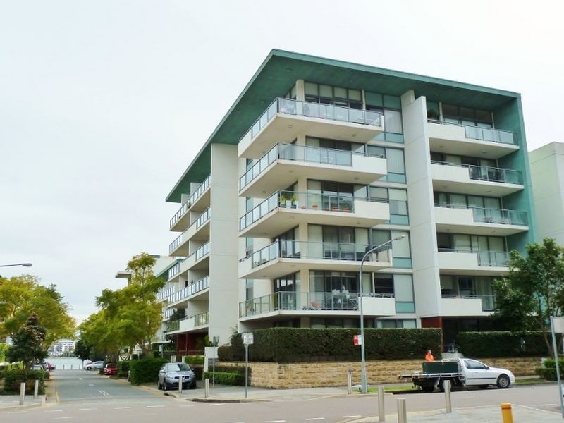 202/2 Lewis Avenue, Rhodes NSW 2138