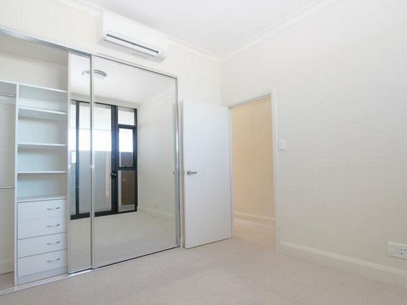 211/2 Timbrol Ave, Rhodes NSW 2138