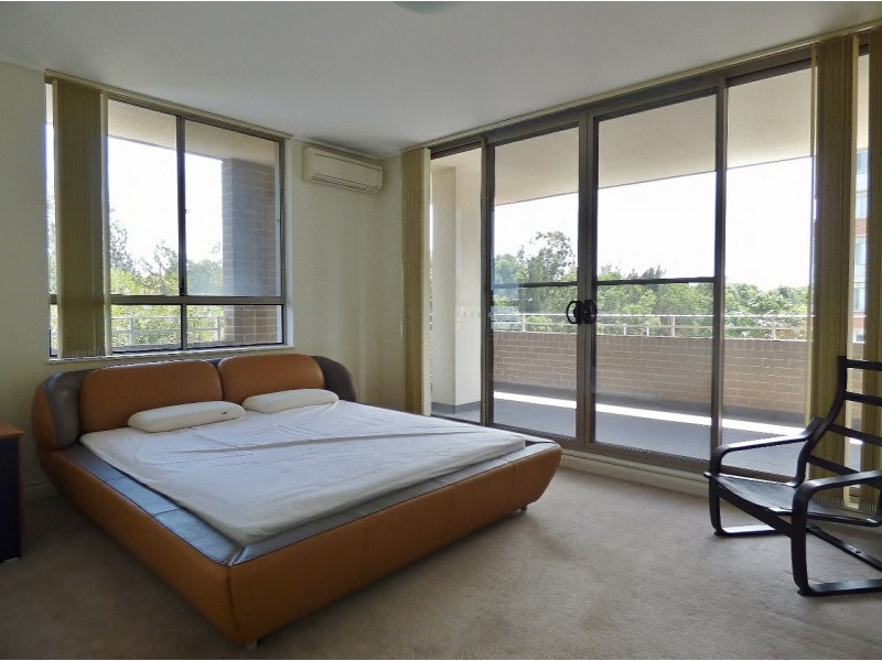 310/19 Hill Rd, Wentworth Point NSW 2127