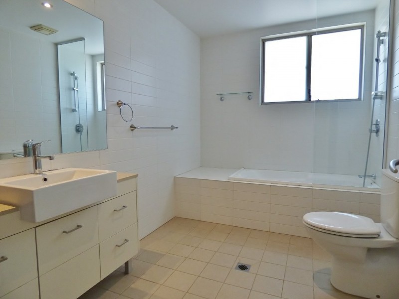 310/19 Hill Rd, Wentworth Point NSW 2127